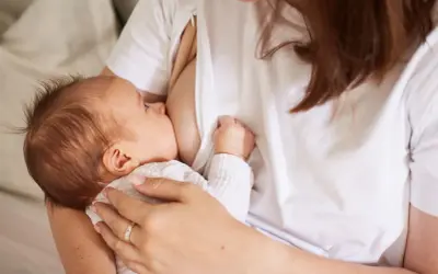 Co na gorączkę przy karmieniu piersią? Bezpieczne leki i porady