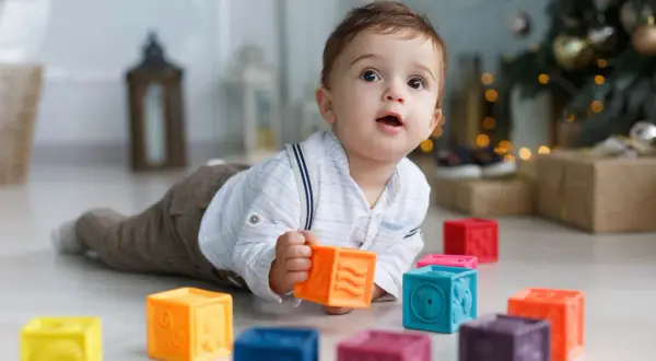 Kiedy dziecko zaczyna chwytać? Odkryj kluczowe etapy rozwoju