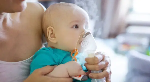 Inhalacje na katar dla niemowlaka: skuteczne metody i składniki