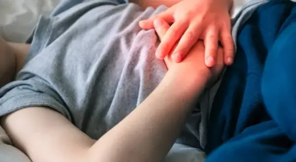 Ból brzucha u dziecka co podać: Skuteczne metody łagodzenia dolegliwości